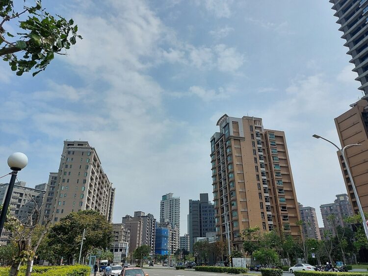 狠甩六都!新竹25坪內小宅暴漲93% 一間平均2、3千萬「工程師也吞不下去」 狠甩六都!新竹25坪內小宅暴漲93%-一間平均2、3千萬「工程師也吞不下去」