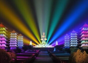 「向前有路-光明在望」-佛光山1/29啟動平安燈會