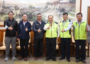 澎湖旅遊新展望-陳光復迎新任澎管處長共商未來