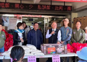 屏縣春節送暖再加溫！恆春企業家加碼贈送全鎮低收家戶全新電鍋