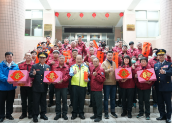 澎湖縣春節安全維護工作啟動！陳光復縣長慰問警消送暖守護平安