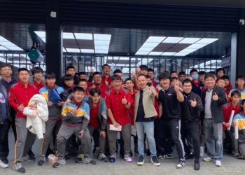 臺灣柯美gama與創新車藝實業台中旗艦店攜手嶺東高中推動隔熱膜、車體包膜、汽車鍍膜等產學合作