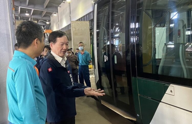 高雄輕軌累積運量邁向5000萬人次!春節疏運計畫啟動 班距最密8分鐘 高雄輕軌累積運量邁向5000萬人次!春節疏運計畫啟動-班距最密8分鐘