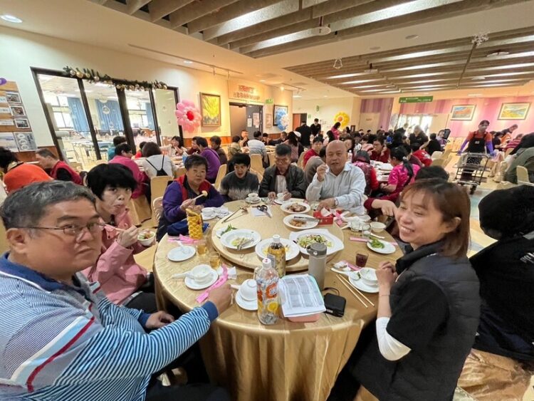 關懷弱勢愛圍爐-有愛陪伴過好年