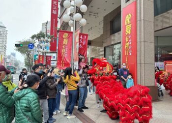 新光三越-高雄三多店《金蛇卡利high》1/9起會員獨享最狂回饋