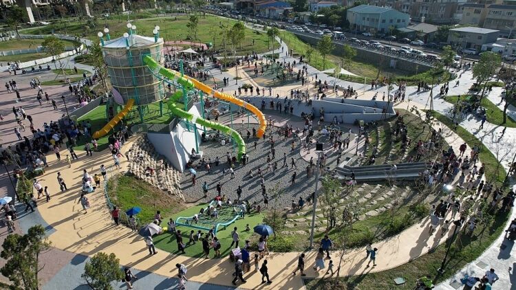 過年帶小孩去哪玩?台中精選特色公園走春攻略看這 過年帶小孩去哪玩?台中精選特色公園走春攻略看這