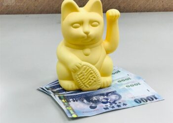 抓緊財神爺！超簡單「五色錢鈔生財法」曝光-放1位置隨身攜帶