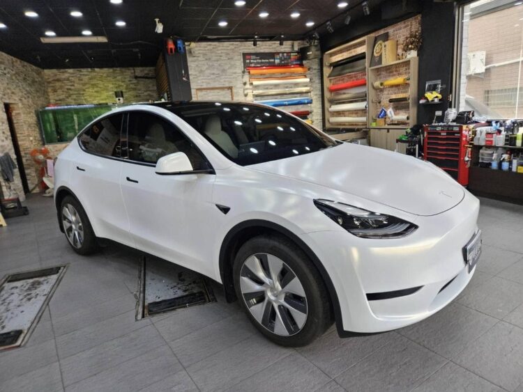 台南汽機車改色貼膜 讓愛車煥然一新 台南車體包膜推薦 汽機車改色貼膜 讓愛車煥然一新