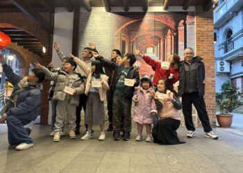 從職場到菜市場「三葉豆花」兄妹齊心創業 親情與好味道攜手迎風成長