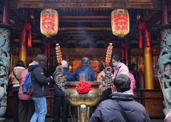 朴子配天宮走春賞御賜燈花-除夕熱鬧到元宵