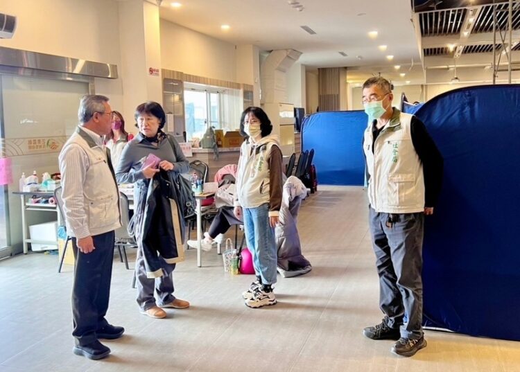 南市新任社會局長郭乃文視察綠柏園 上任首要任務投入災後關懷及接軌社褔業務 南市新任社會局長郭乃文視察綠柏園-上任首要任務投入災後關懷及接軌社褔業務