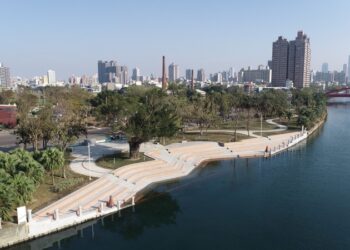 愛河階梯護岸安全穩固-親水更近一步