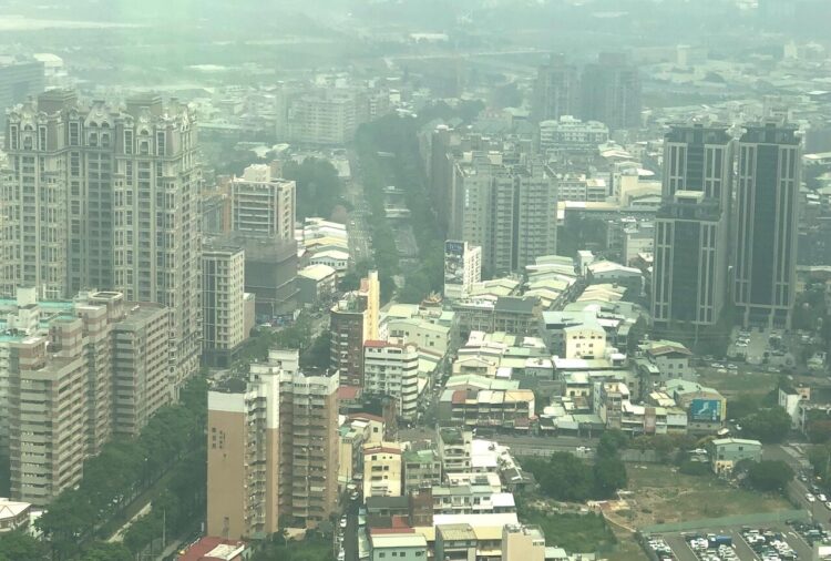 2025台灣房地產、股市、產經大解析 專家:恐群魔亂舞再起! 2025台灣房地產、股市、產經大解析-專家:恐群魔亂舞再起!