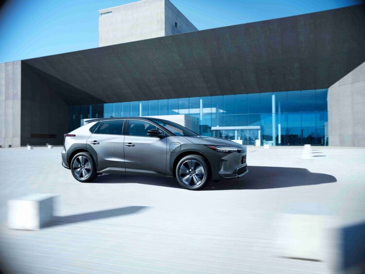 豐田在北卡羅來納州新設電池廠,加速電動車布局迎戰競爭對手 豐田在北卡羅來納州新設電池廠,加速電動車布局迎戰競爭對手