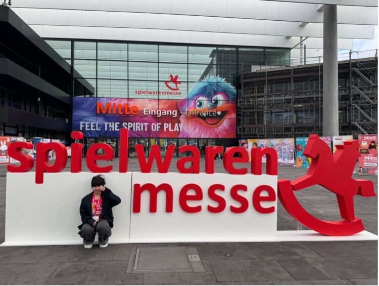 史上最年輕！11歲史萊姆創業家-queeny-受邀登上2025年紐倫堡國際玩具展舞台演講！