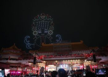 500架無人機展演-臺南土城正統鹿耳門聖母廟高空煙火秀登場