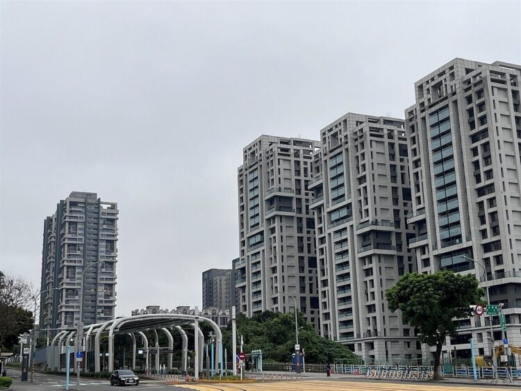 房價漲到休「淡」幾咧?淡海新市鎮有「這些建設」無敵了?網笑:是淡淡憂傷的淡 房價漲到休「淡」幾咧?淡海新市鎮有「這些建設」無敵了?網笑:是淡淡憂傷的淡