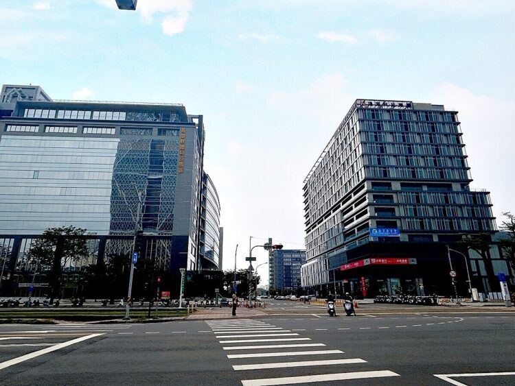 官方數據掀驚奇!高雄「投資熱土」引爆房市 官方數據掀驚奇!高雄「投資熱土」引爆房市