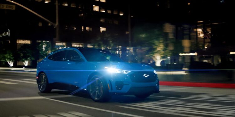 福特執行長警告:川普關稅將對美國汽車產業造成嚴重衝擊 福特執行長警告:川普關稅將對美國汽車產業造成嚴重衝擊