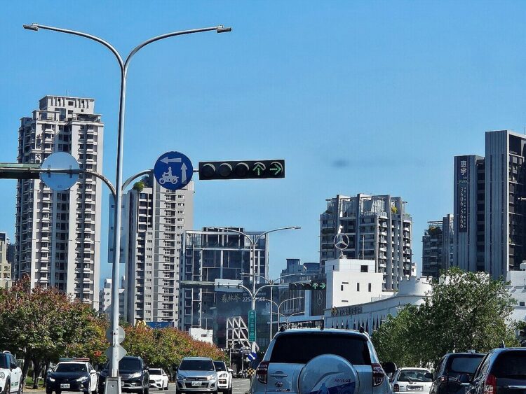 台中房市驚見拋貨逃命!他曝「今年恐更慘」重擊投機客 台中房市驚見拋貨逃命!他曝「今年恐更慘」重擊投機客