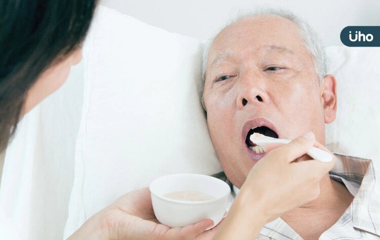 癌症化療後吃什麼都好鹹!醫揭「味覺異常」如罹患新冠:恐增死亡風險 癌症化療後吃什麼都好鹹!醫揭「味覺異常」如罹患新冠:恐增死亡風險