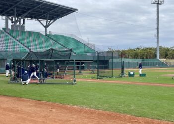 韓職棒到臺南亞太春訓好評不斷，民眾觀賽期待爆滿