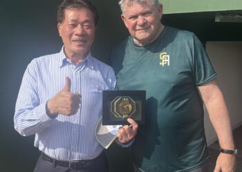 經典賽南非國家代表隊與臺南城市棒球隊交流-大讚：亞太棒球場