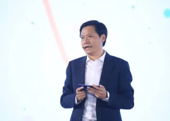 小米汽車交付破16萬輛！雷軍興奮談股價：漲了很開心，跌了別罵我