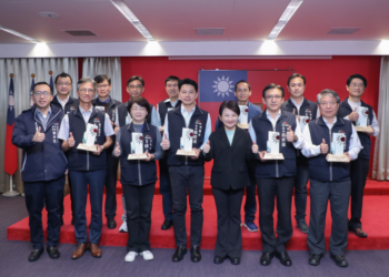 創新科技保障市民不動產權益！臺中地政團隊簡政創新再獲獎