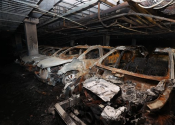 賓士eqe-350電動車自燃爆炸！韓國電動車拋售潮湧現，二手車價暴跌