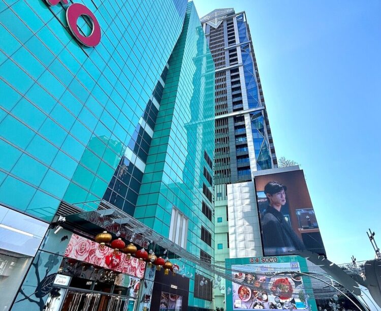 蓋在新光三越樓上的「台北之星」豪宅 18戶全流標 蓋在新光三越樓上的「台北之星」豪宅-18戶全流標