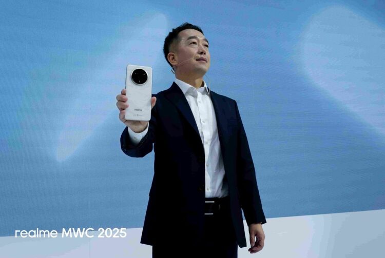 realme 於 MWC 2025 發表全新 realme 14 Pro系列,首度公開可拆換鏡頭概念機 realme 於 MWC 2025 發表全新 realme 14 Pro系列,首度公開可拆換鏡頭概念機