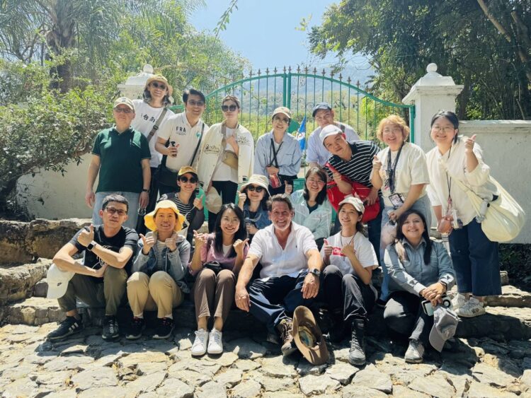 中美洲經貿辦事處率台咖啡業者深入薇薇特南果 走訪瓜地馬拉精品莊園 中美洲經貿辦事處率台咖啡業者深入薇薇特南果 走訪瓜地馬拉精品莊園