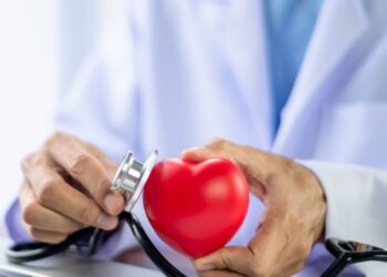 65歲以上醫療支出高 加強退休後醫療保障