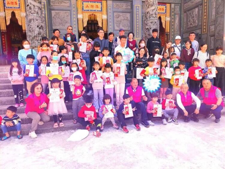 內門紅面觀音總廟全國紙藝展轟動- 旗山、內門國小攝影比賽獲佳績