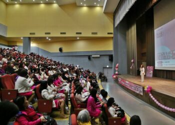 從傳統到創新—走出國際的舞台人生！-歌仔戲曲天后孫翠鳳嘉市開講