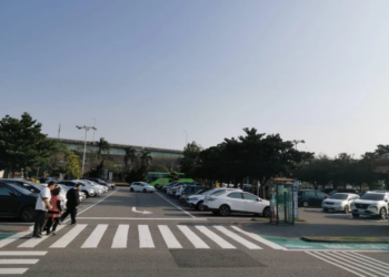 高公局擬限國道服務區停車時間-縮短至2小時-針對「停車蟑螂」開罰