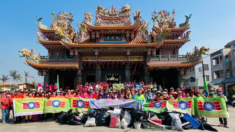 南北齊心,潔淨海洋 高雄市救國團青年節環保行動 南北齊心,潔淨海洋-高雄市救國團青年節環保行動