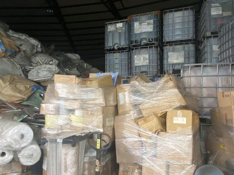 環保業者以承租廠房為掩護-高市環保局強力取締