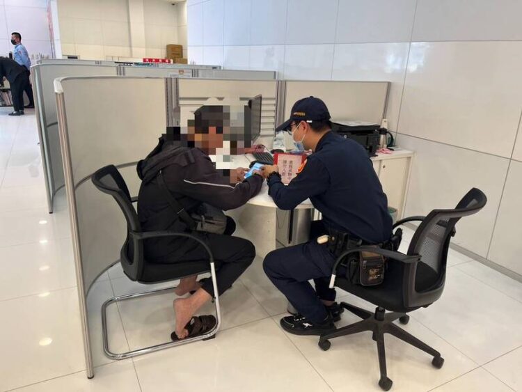 銀行行員警覺性高- 1日兩起通報警方- 關懷阻詐成功