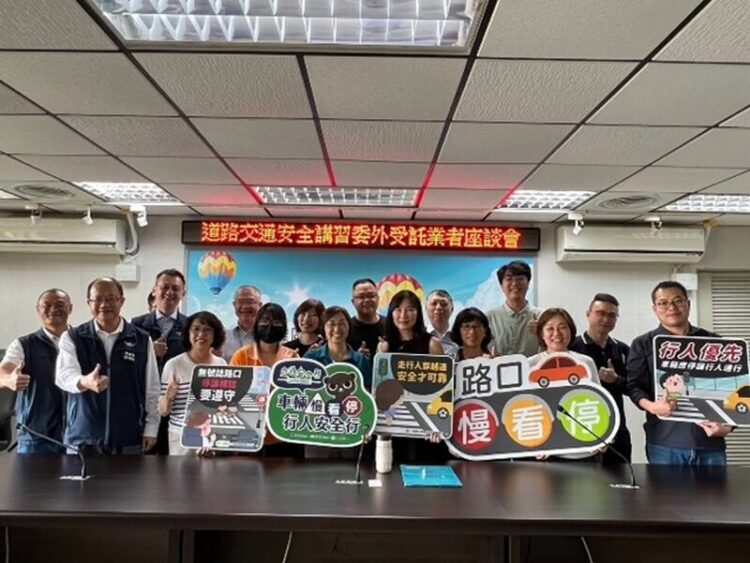 3月起道安講習多元化 上課不必到監理所 3月起道安講習多元化- 上課不必到監理所