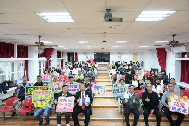 技藝天才大對決！113學年度國中技藝競賽落幕-陳光復：勉勵學生精進技術邁向未來