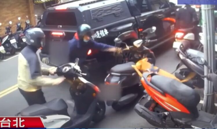 比特犬跳窗傷人 北市動保依動物保護法連續開罰並沒入犬隻 比特犬跳窗傷人-北市動保依動物保護法連續開罰並沒入犬隻