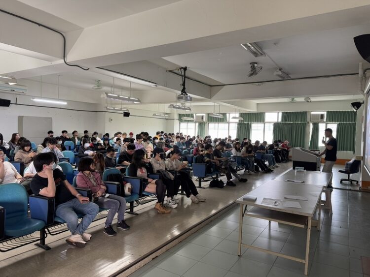 直通AAA級遊戲美術殿堂!樹科大動遊系獲樂美館實習機會接軌業界 直通aaa級遊戲美術殿堂!樹科大動遊系獲樂美館實習機會接軌業界