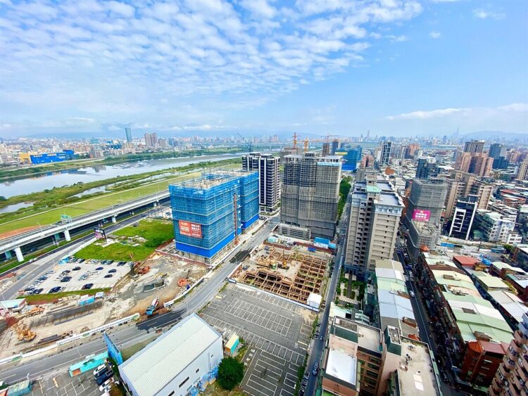 房市凍!七都交易預售驟減4成、總價也降 建商賣壓加劇「改送家電、裝潢」 房市凍!七都交易預售驟減4成、總價也降-建商賣壓加劇「改送家電、裝潢」