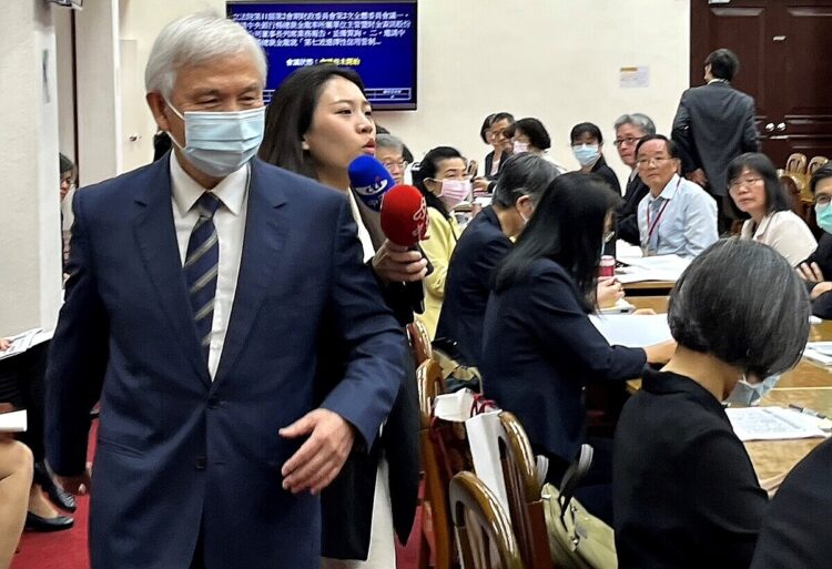 預告下週不再有第八波打炒房?房價何時跌?楊金龍、立委答詢內容揭露 預告下週不再有第八波打炒房?房價何時跌?楊金龍、立委答詢內容揭露