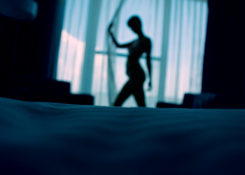 砂石車司機逼妻「共享小三」！家族旅遊成出軌現場-法院重判賠償