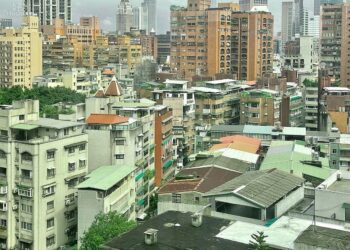 囤房稅20今年5月開徵！相鄰2戶打通「這樣設籍」享1.2％自住優稅