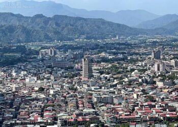 屋主遇股災「賣房救股」-專家曝殺價絕技：勇敢出價買到便宜房