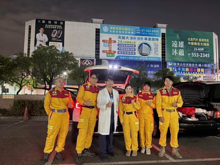 緬甸強震 高醫急診醫護深夜啟程集結待命 緬甸強震-高醫急診醫護深夜啟程集結待命